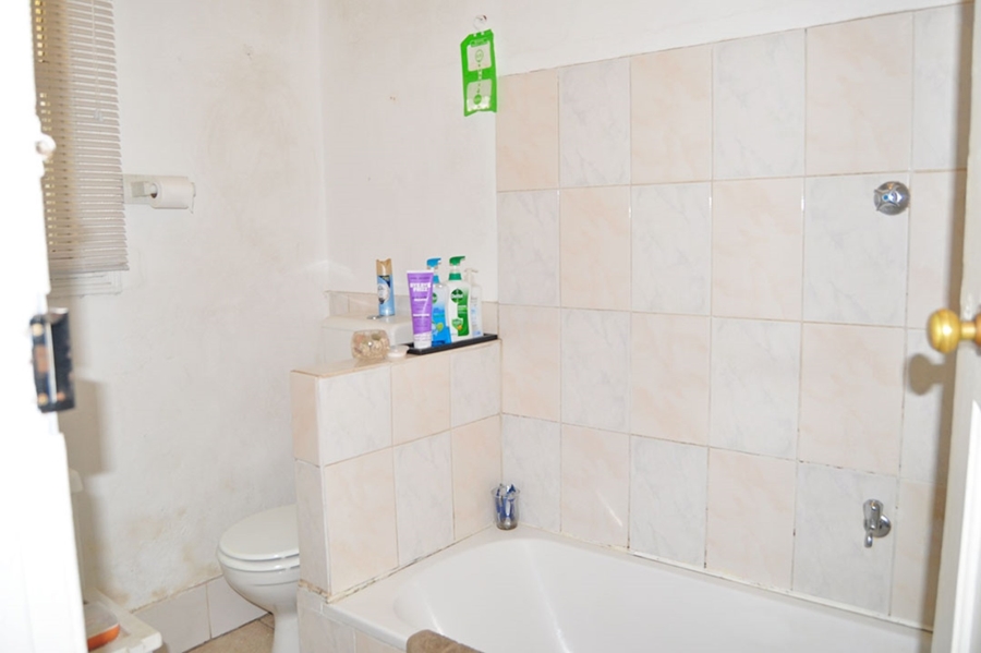 To Let 2 Bedroom Property for Rent in Woodstock Western Cape